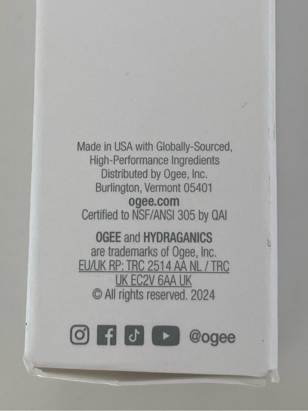 OGEE organic sculpted face stick in topaz
Brand new, never used, never opened. - Picture 5 of 5